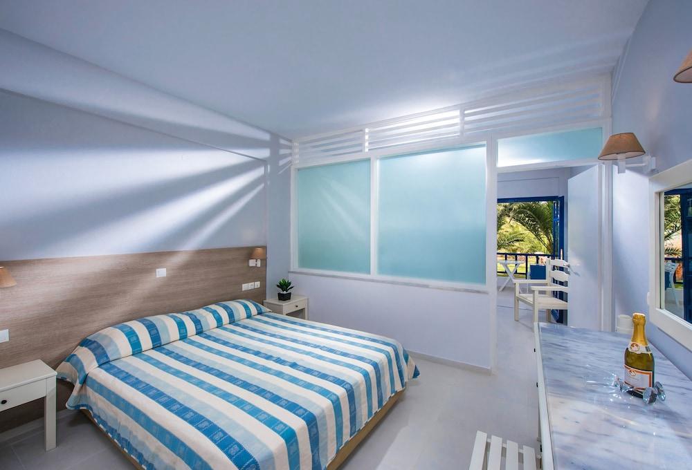 Stella Village Seaside (adults Only) הרסוניסוס